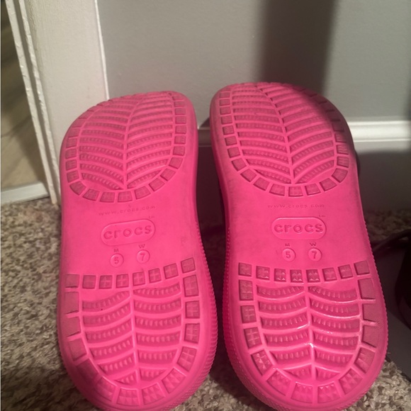 Barbie Croc Black and Pink Size 7 - Picture 4 of 4